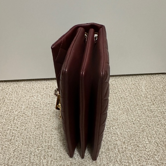 CHANEL Classic Matelasse Lambskin Leather Flap Bag Bordeaux Burgundy - Picture 4 of 11